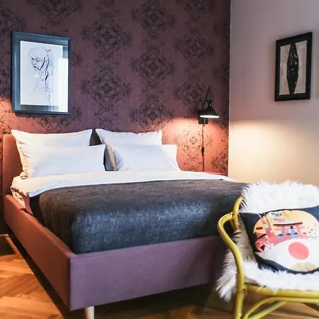 Apartmanhotel The Circus 3*