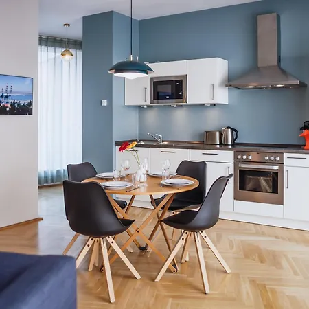 Apartmanhotel The Circus 3*