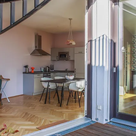 Apartmanhotel The Circus 3*
