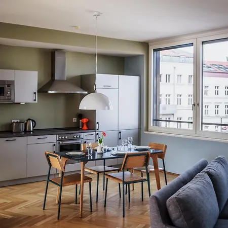 Apartmanhotel The Circus 3*