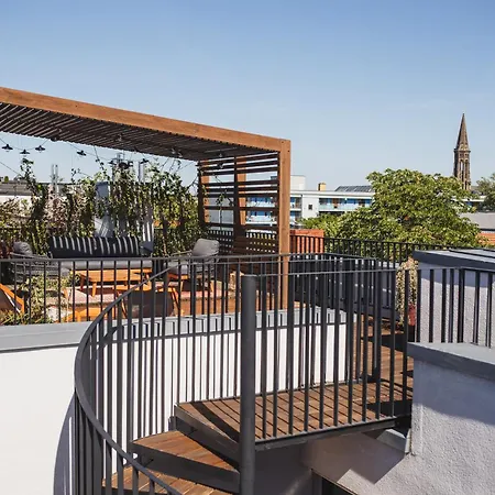 The Circus Apartmanhotel 3*