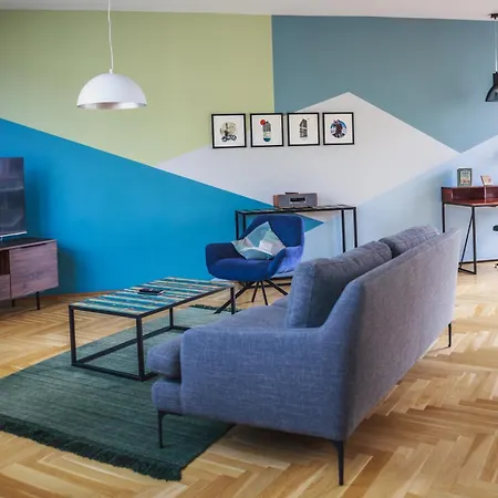 The Circus Aparthotel 4*